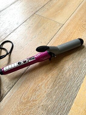 Infiniti Conair 1.25” Curling Iron Ceramic Tourmaline Digital 395°F